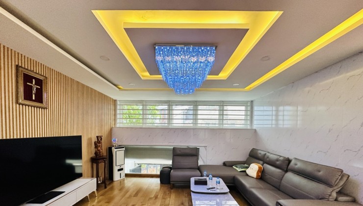 Biệt Thự Lê Duy Nhuận Hoàng Hoa Thám – Mặt Tiền Siêu Vip -Tân Bình – 82M2, 5 Tầng (5x17) Chỉ 17 tỷ